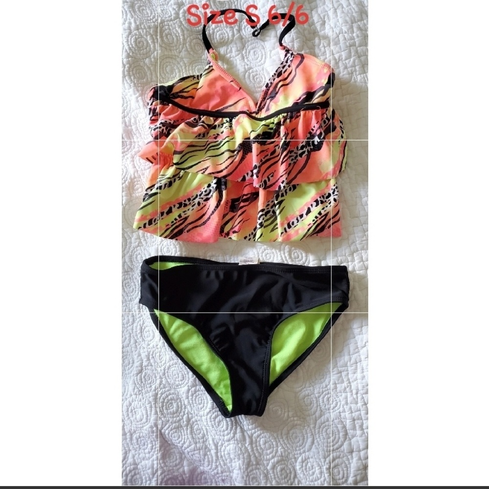 Girl swim wear